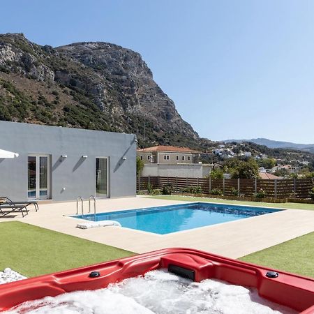 Villa Neonis Spílion Eksteriør bilde