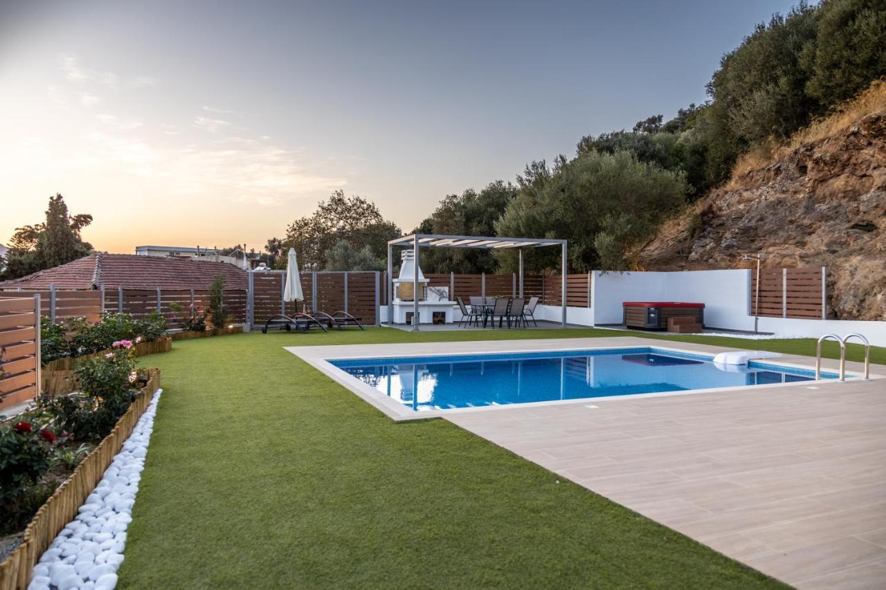 Villa Neonis Spílion Eksteriør bilde