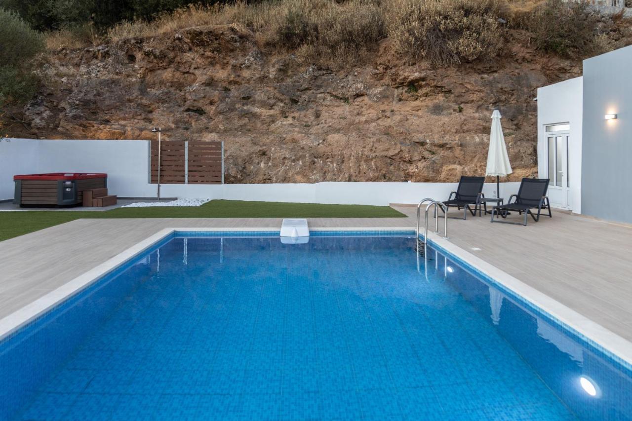 Villa Neonis Spílion Eksteriør bilde