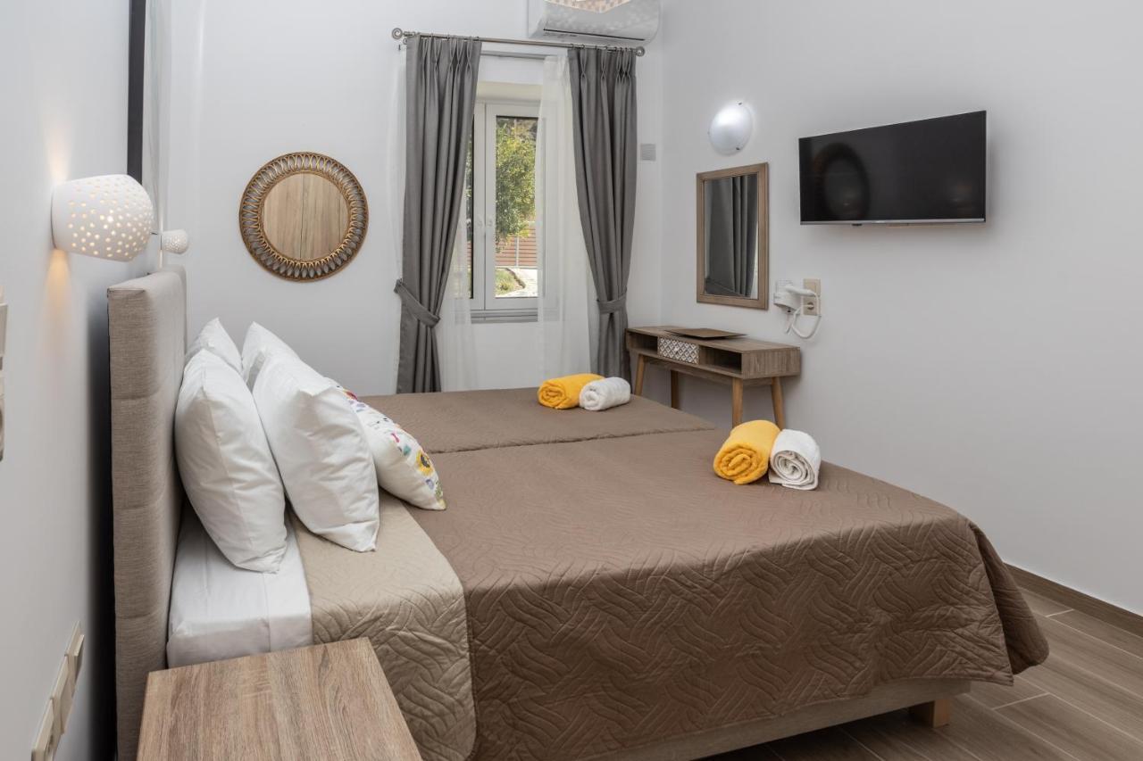 Villa Neonis Spílion Eksteriør bilde